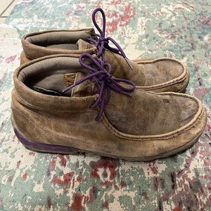 Twisted x driving mocs